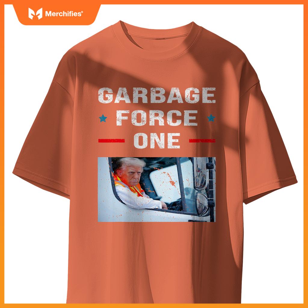 Garbage For Trump in the truck T-Shirt