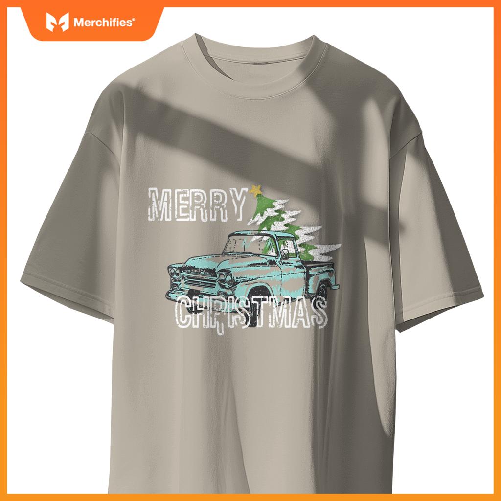 Old Truck Christmas Tree Vintage Merry Xmas T-Shirt