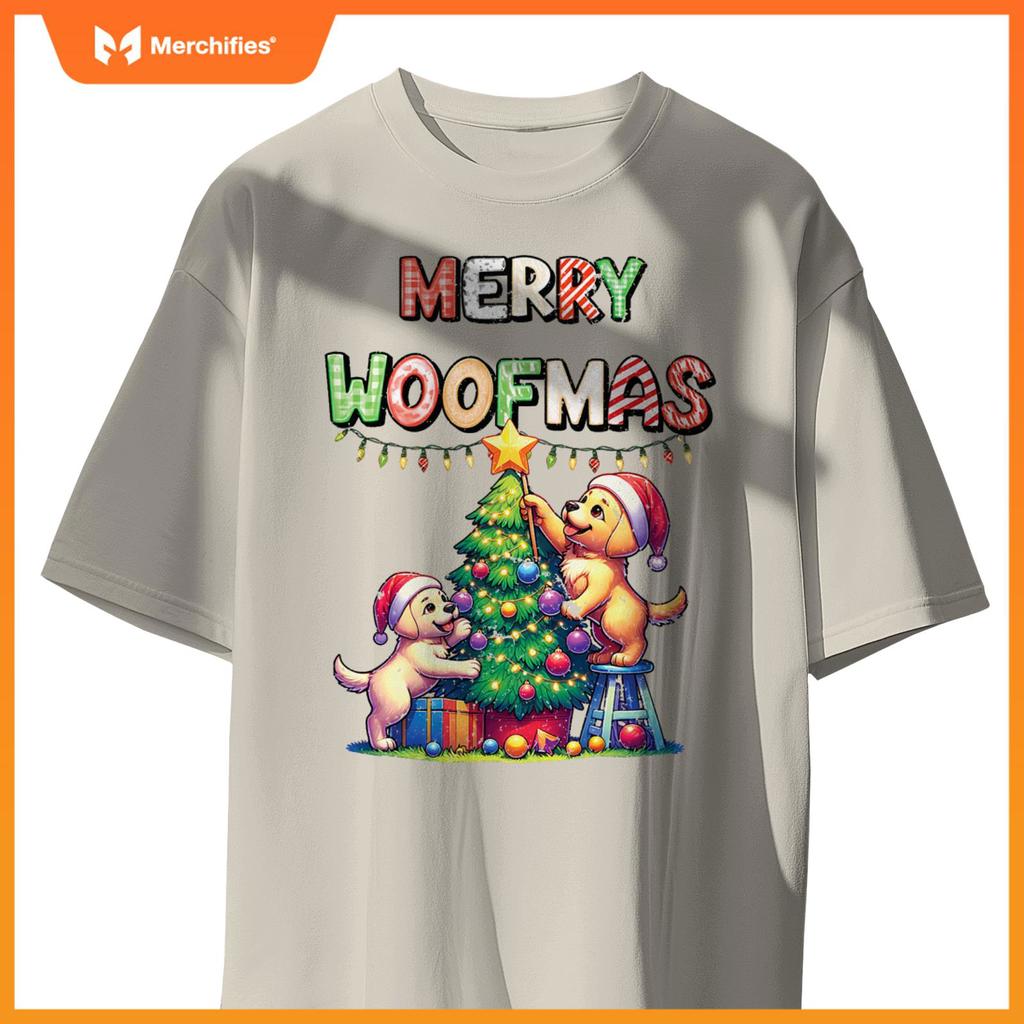 Pet Animal Labrador Retriever Dogs Decorating Christmas Tree T-Shirt