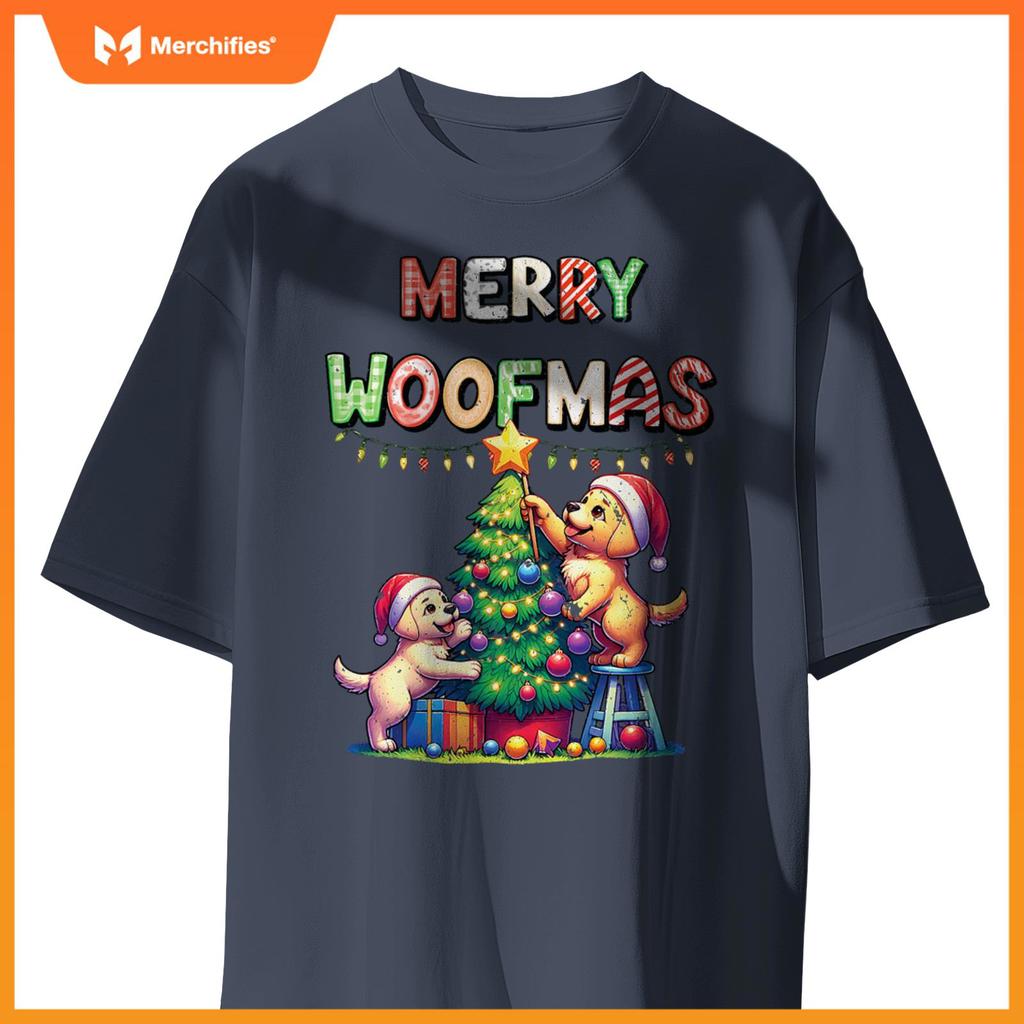 Pet Animal Labrador Retriever Dogs Decorating Christmas Tree T-Shirt