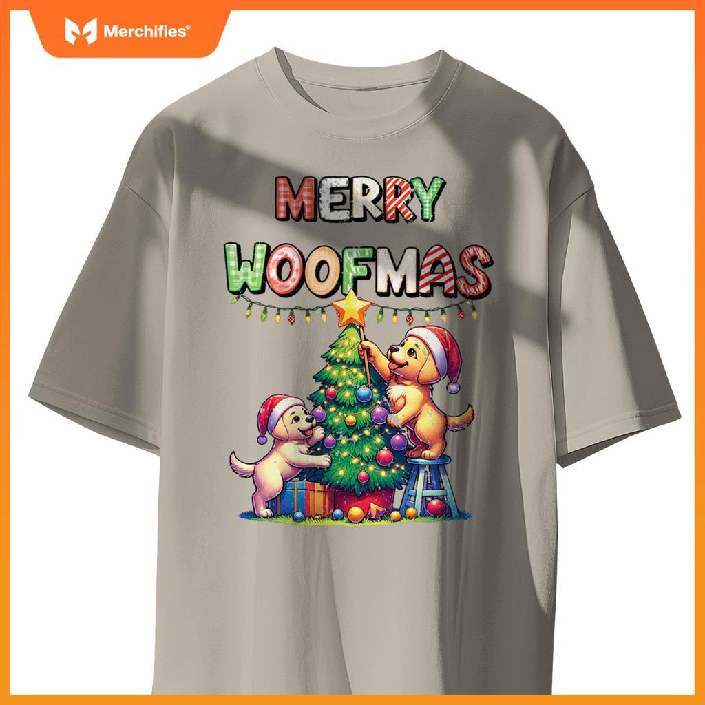 Pet Animal Labrador Retriever Dogs Decorating Christmas Tree T-Shirt
