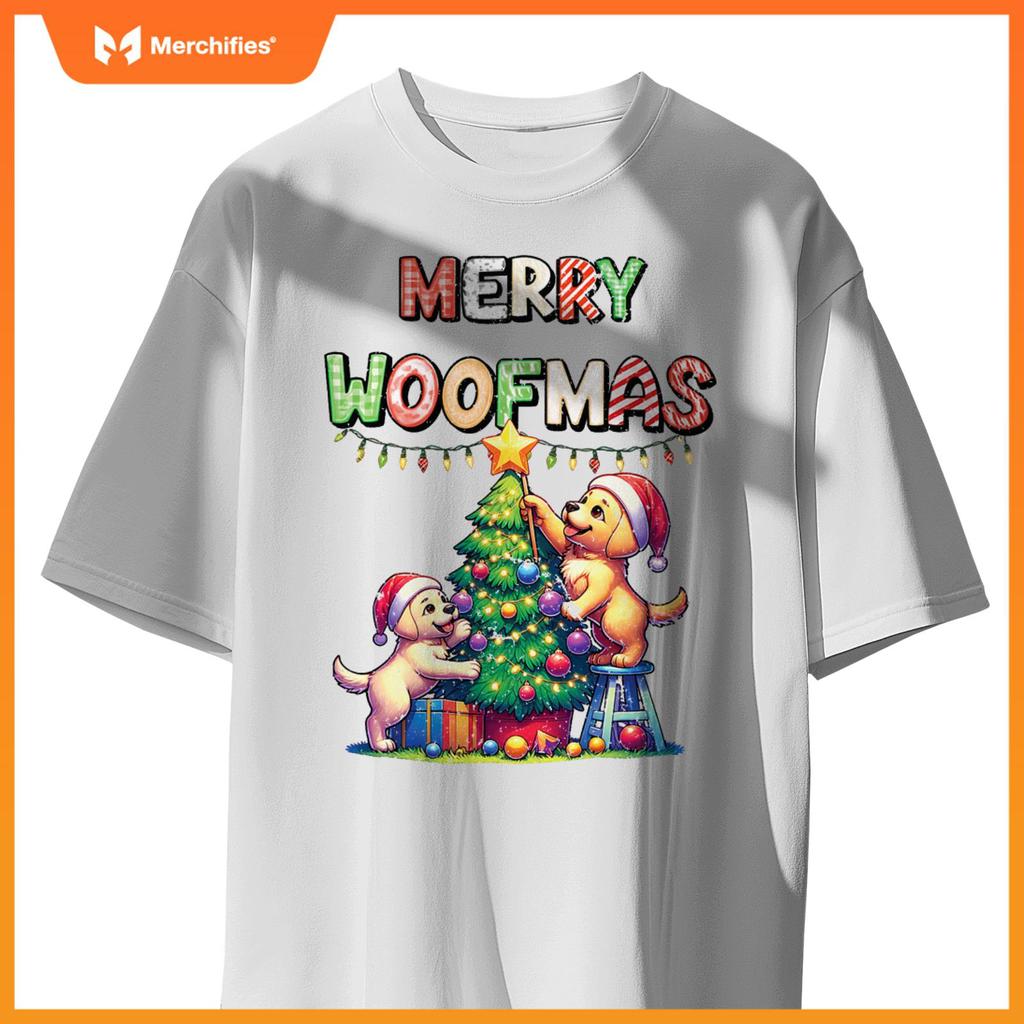 Pet Animal Labrador Retriever Dogs Decorating Christmas Tree T-Shirt