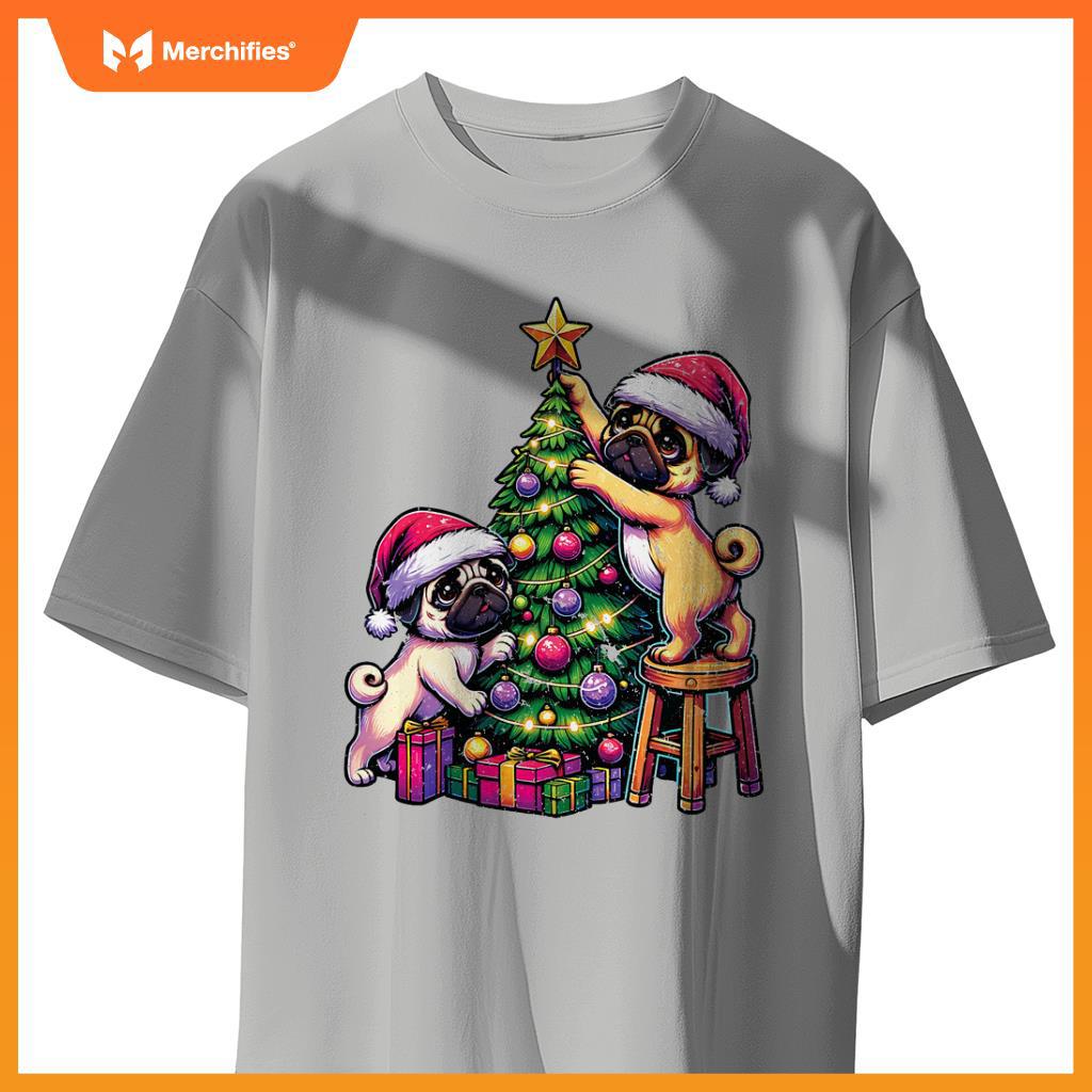 Pet Animal Lovers Cute Pug Dogs Decorating Christmas Tree T-Shirt