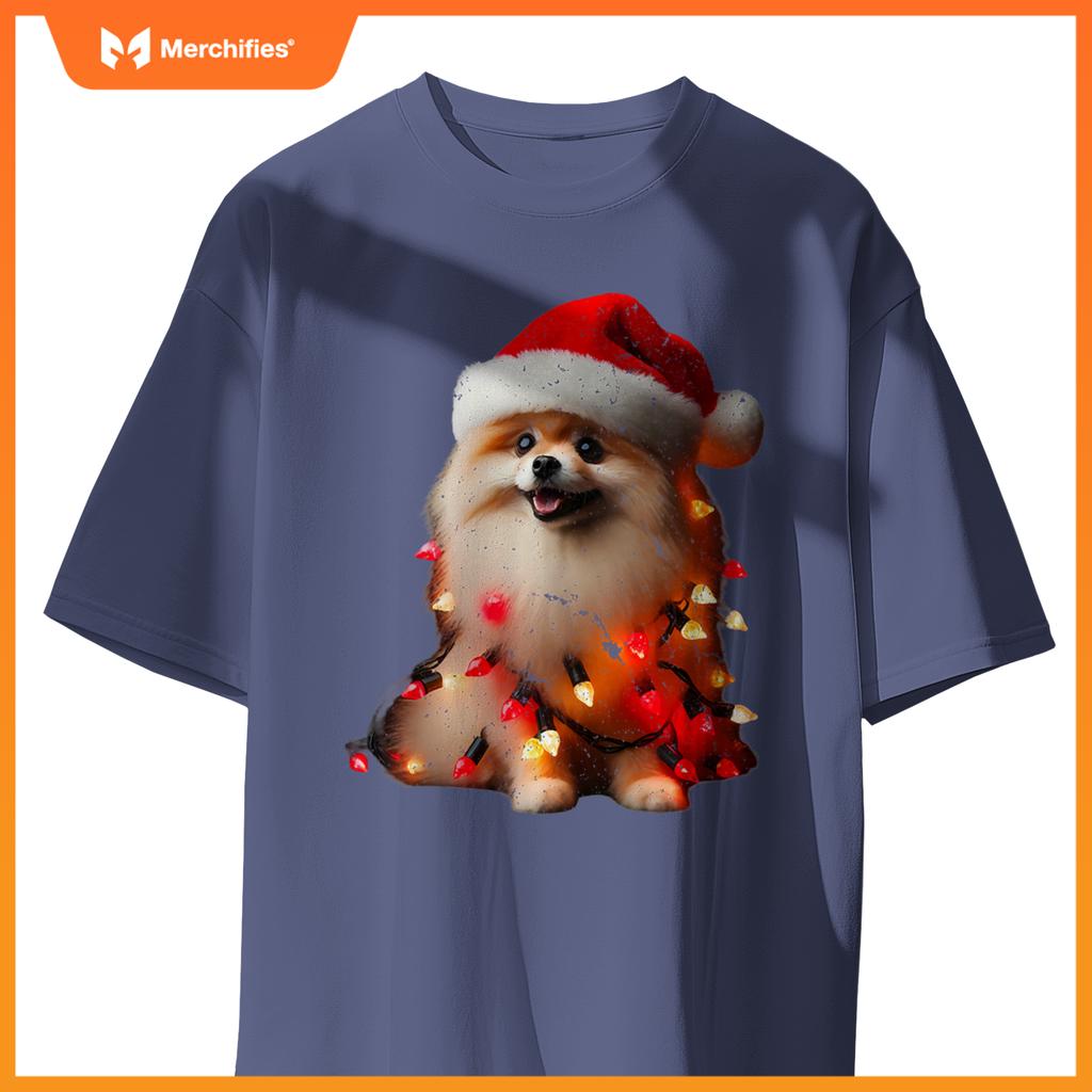 Pomeranian With Santa Hat And Christmas Lights Dog Owner Mom T-Shirt