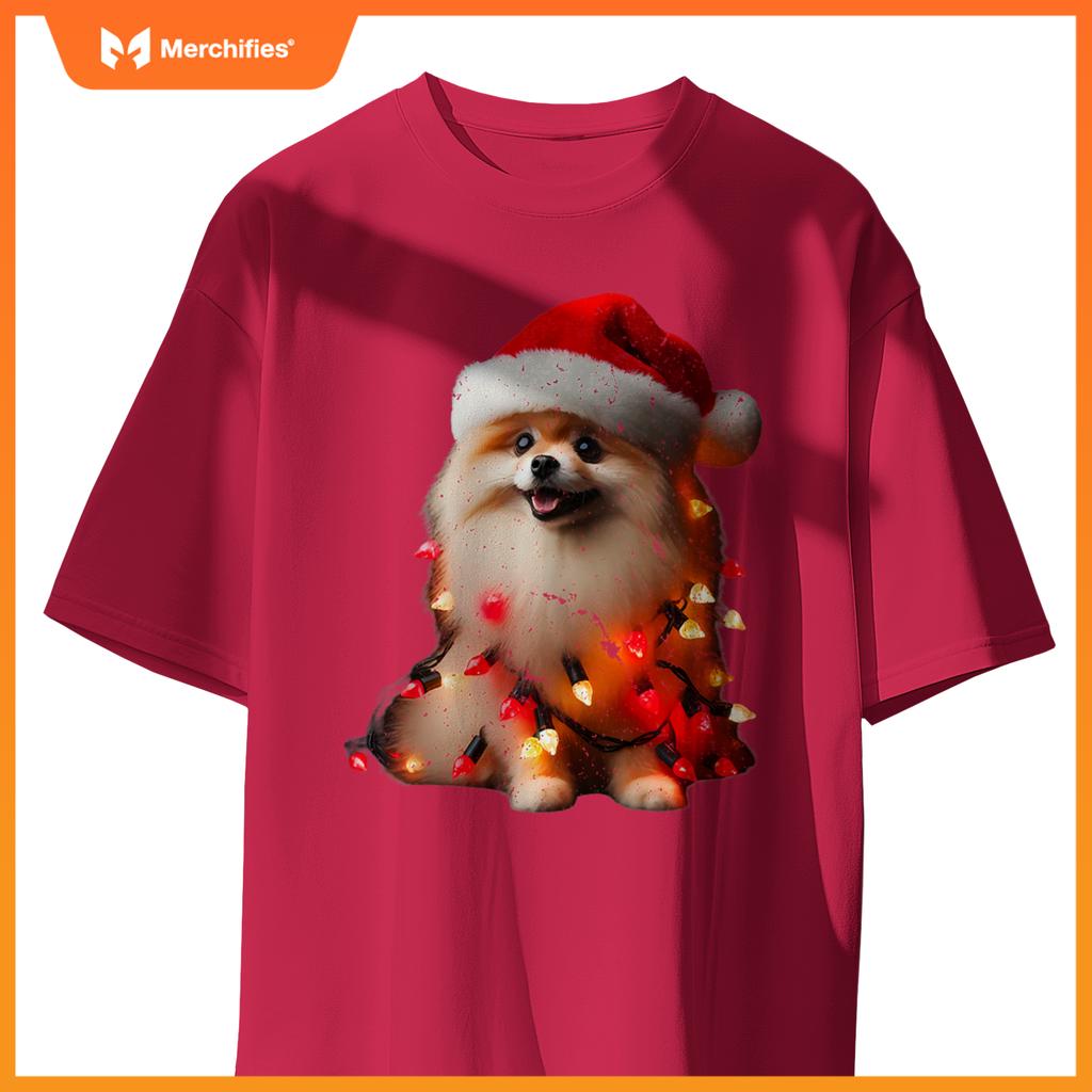 Pomeranian With Santa Hat And Christmas Lights Dog Owner Mom T-Shirt