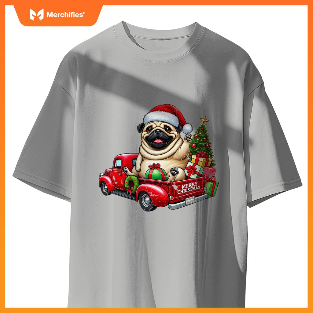 Pug Back of a Red Truck Christmas Trees Pug Xmas Party Premium T-Shirt