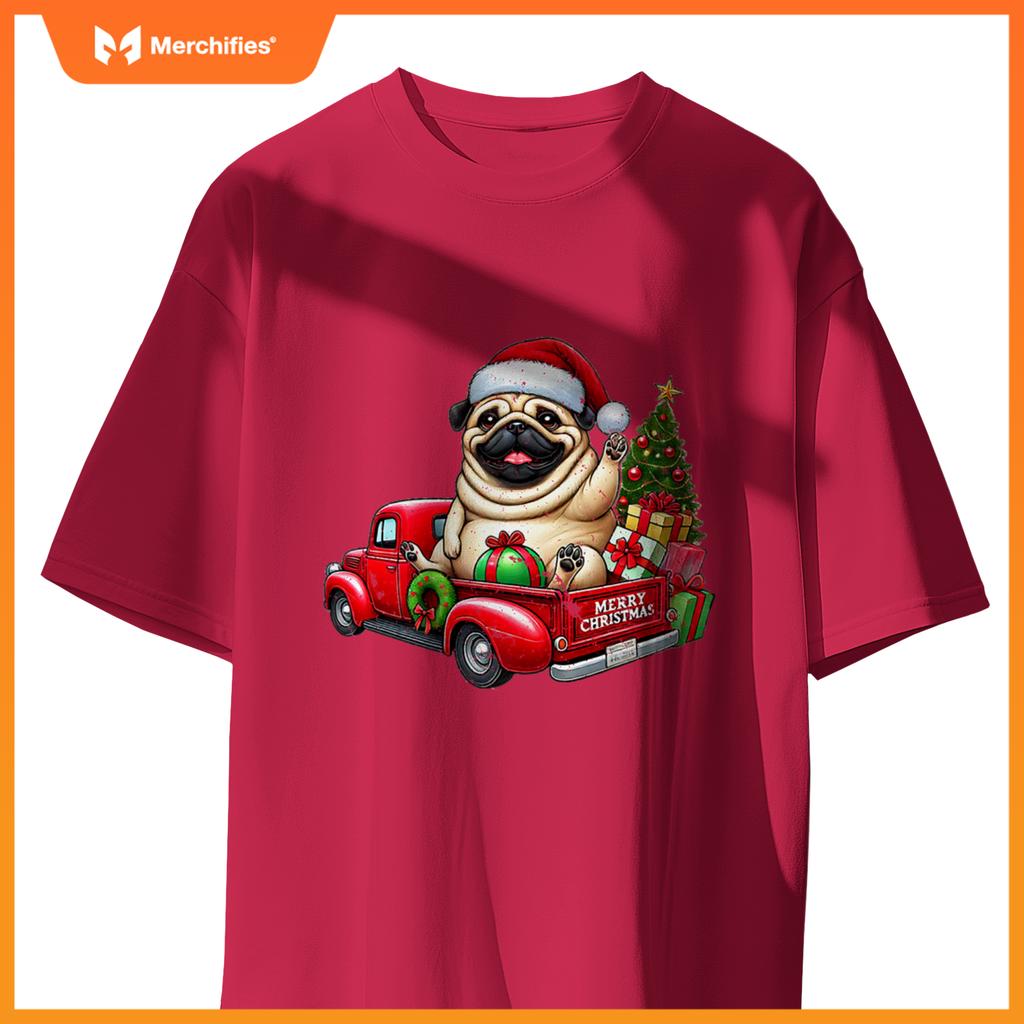 Pug Back of a Red Truck Christmas Trees Pug Xmas Party Premium T-Shirt