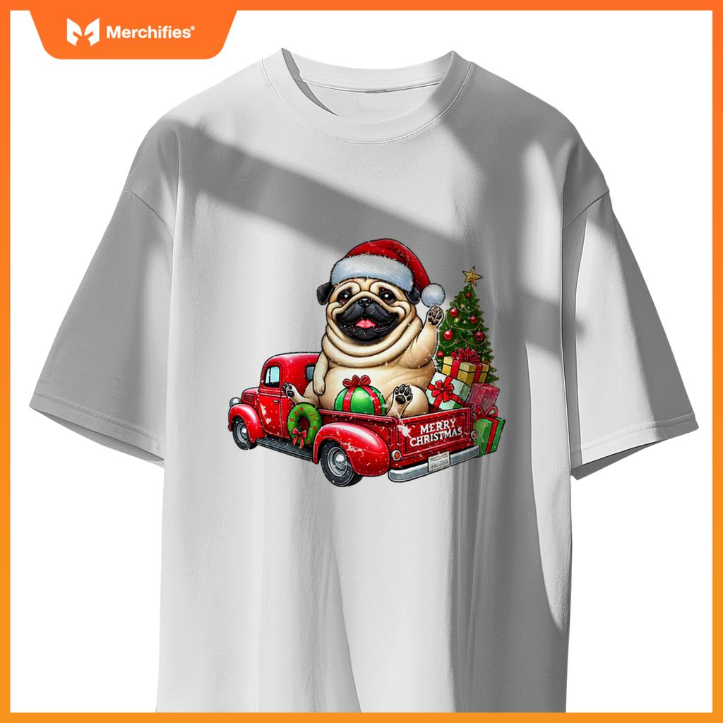 Pug Back of a Red Truck Christmas Trees Pug Xmas Party Premium T-Shirt