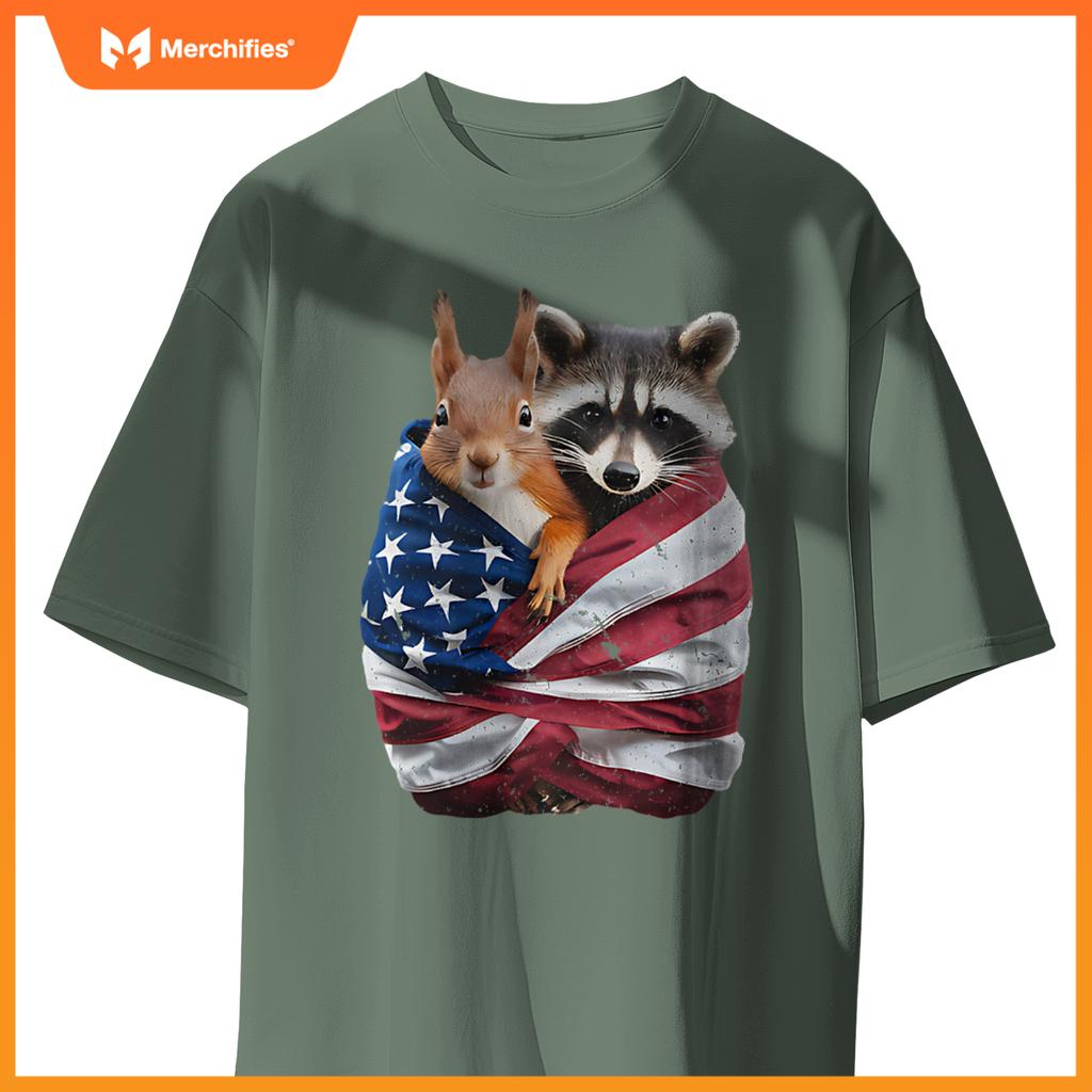 Raccoon And Squirrel Patriotic American Flag T-Shirt