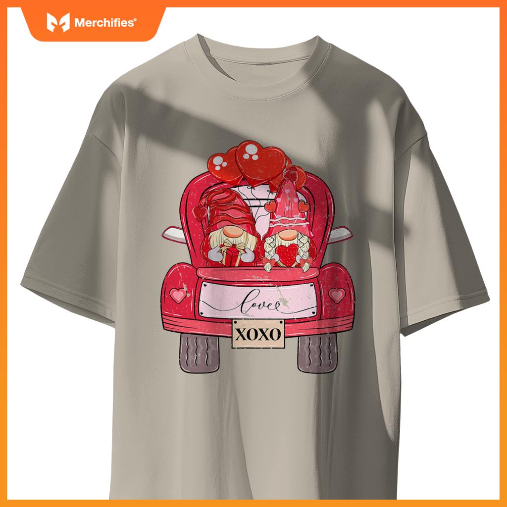 Gnome Valentines Day Truck Love Valentines Gnomes Hearts T-Shirt