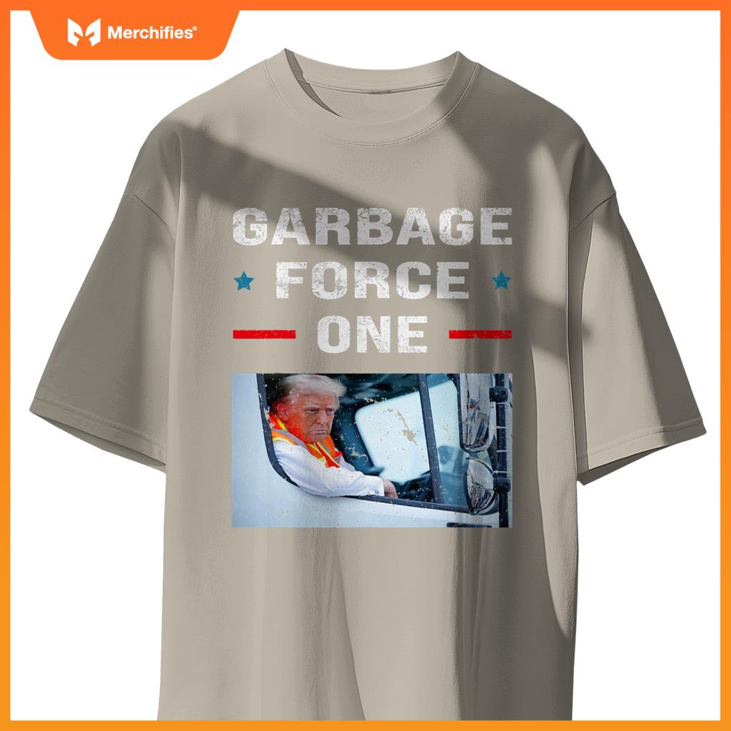 Garbage For Trump in the truck T-Shirt
