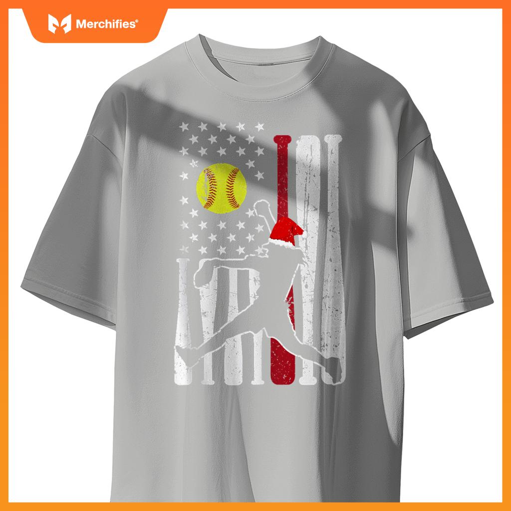 Softball USA Flag Santa Hat Patriotic Holiday Design T-Shirt