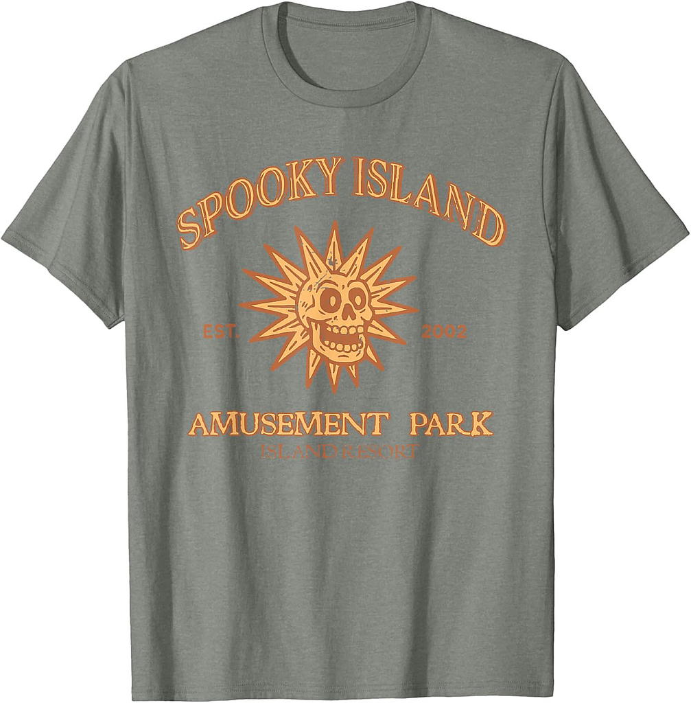Spooky Island Retro Halloween Skull 90s Halloween Summerween T-Shirt