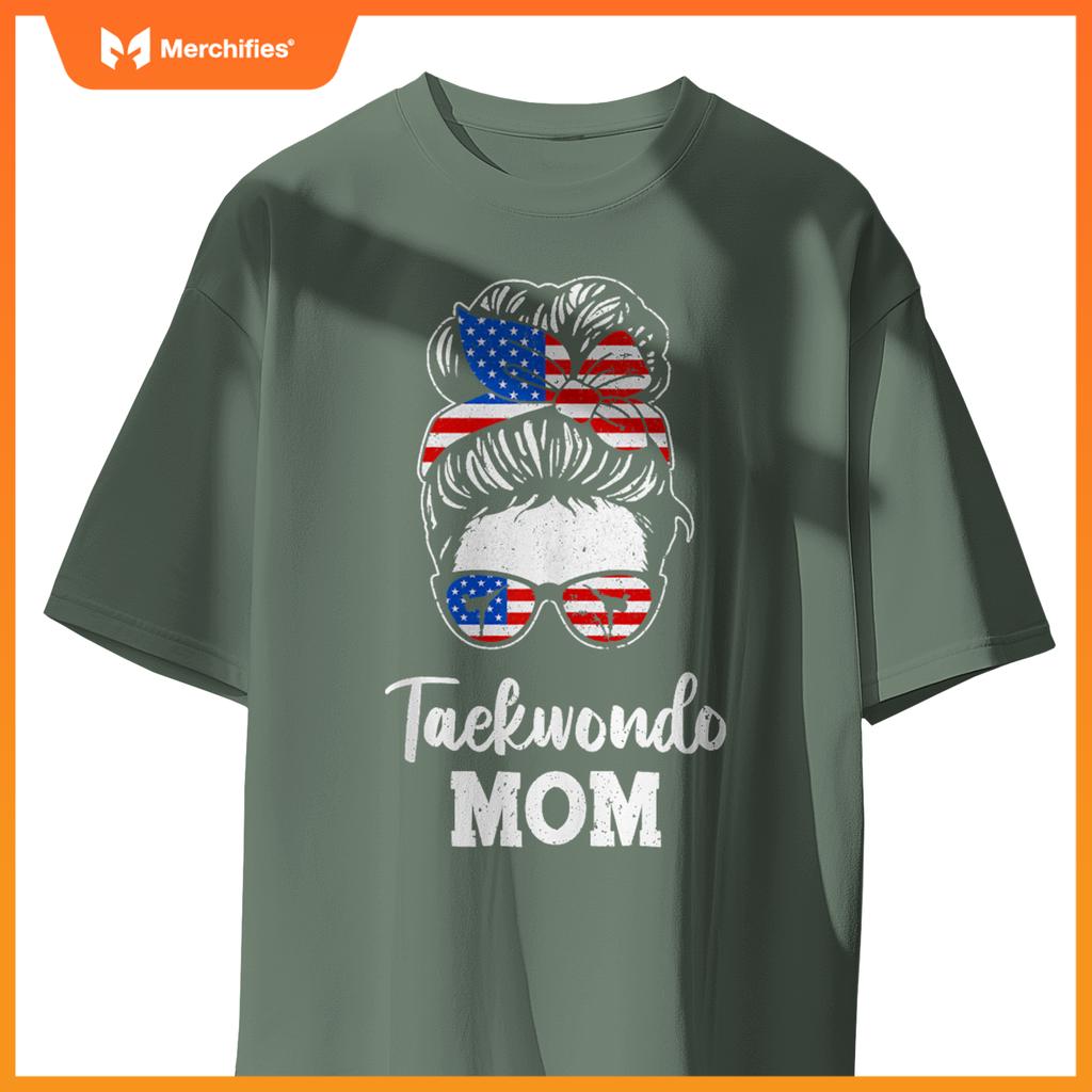 Taekwondo Mom USA American Flag Martial Arts Mothers Day T-shirt