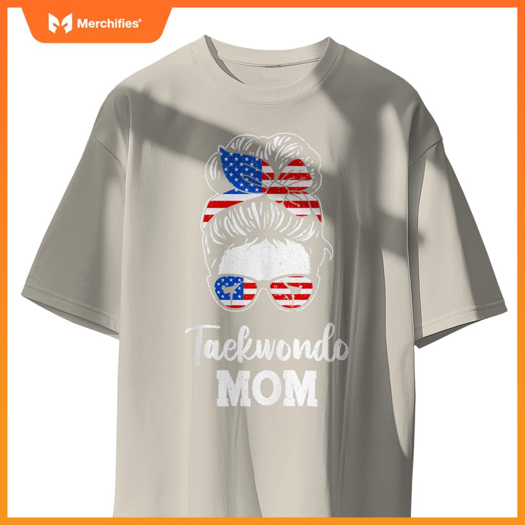 Taekwondo Mom USA American Flag Martial Arts Mothers Day T-shirt