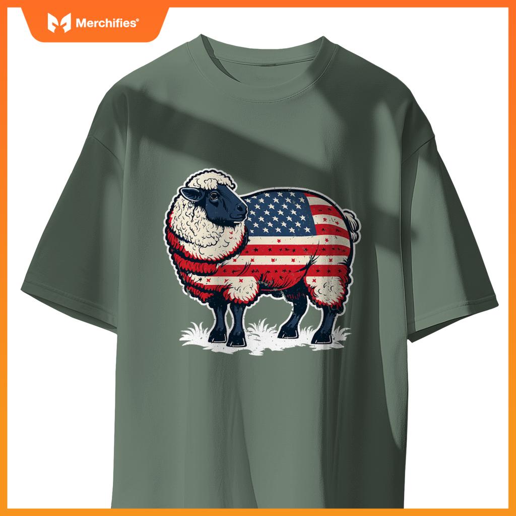USA 4th Of July Sheep on Patriotic American Sheep T-Shirt