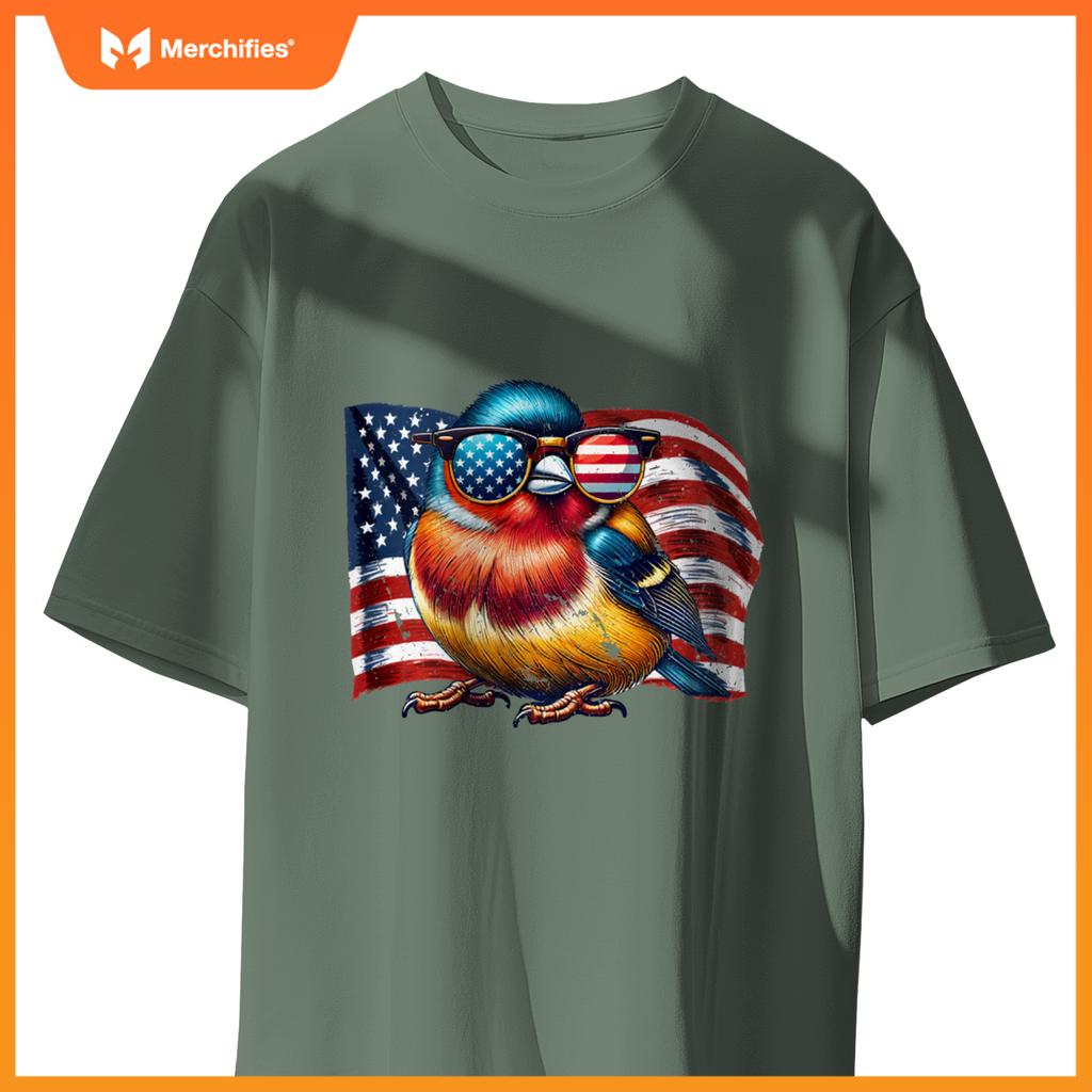 Vintage Finch Birds USA Flag Animals Patriotic Sunglasses T-Shirt