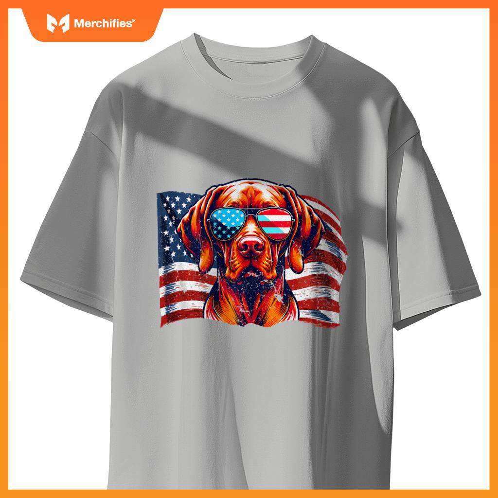 Vizsla Dog USA Flag Patriotic Sunglasses Freedom Vintage T-Shirt