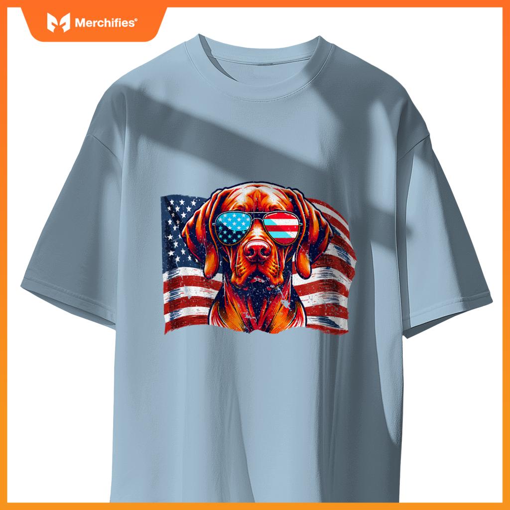 Vizsla Dog USA Flag Patriotic Sunglasses Freedom Vintage T-Shirt
