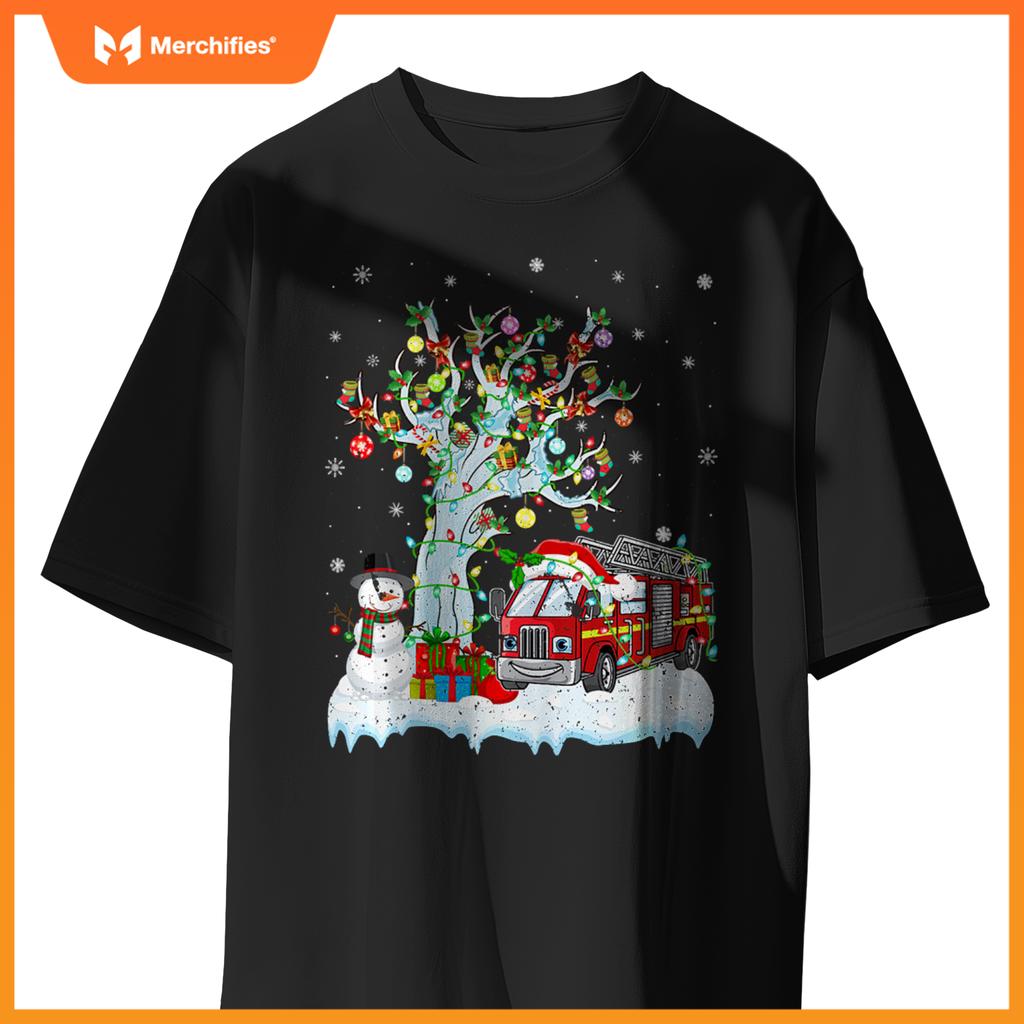 Xmas Tree Decoration Lighting Fire Truck Christmas T-Shirt
