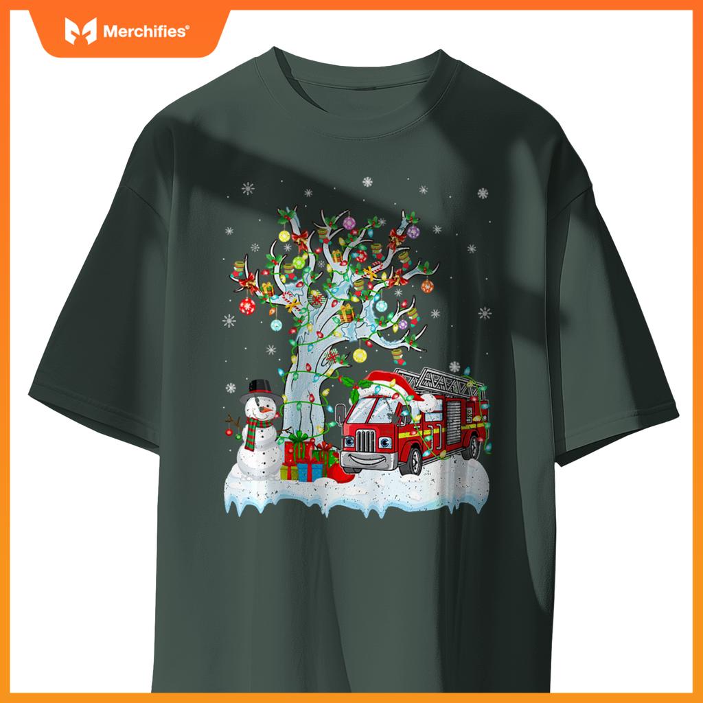 Xmas Tree Decoration Lighting Fire Truck Christmas T-Shirt