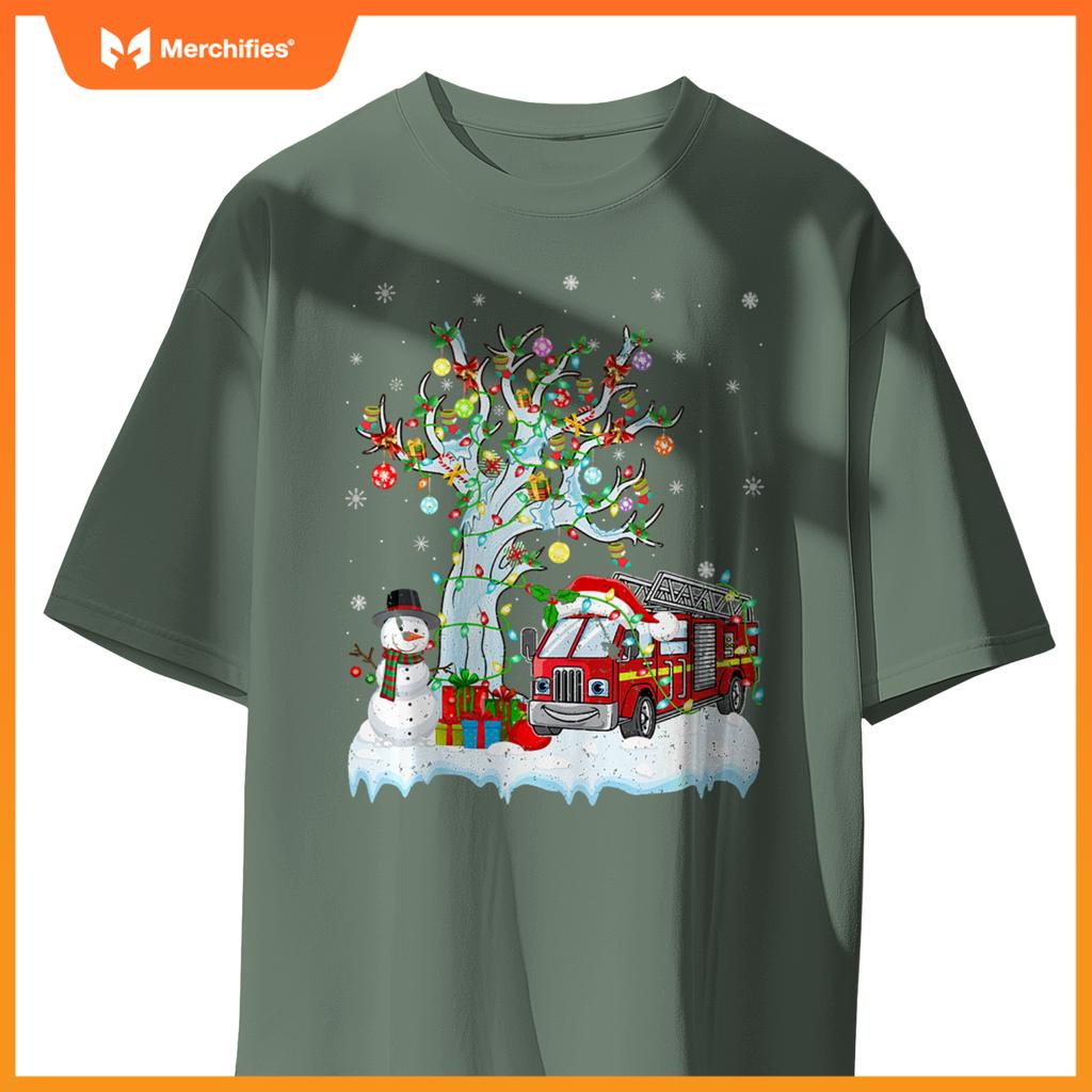 Xmas Tree Decoration Lighting Fire Truck Christmas T-Shirt