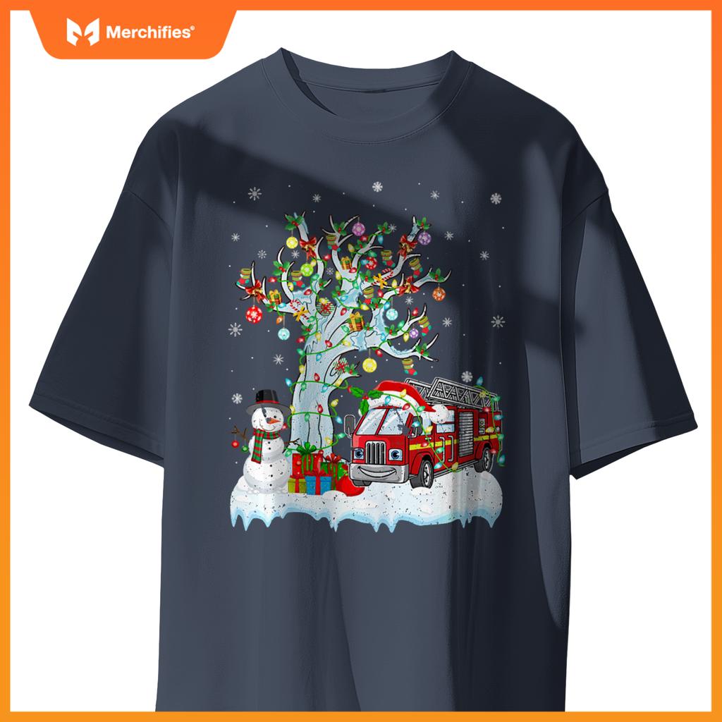 Xmas Tree Decoration Lighting Fire Truck Christmas T-Shirt