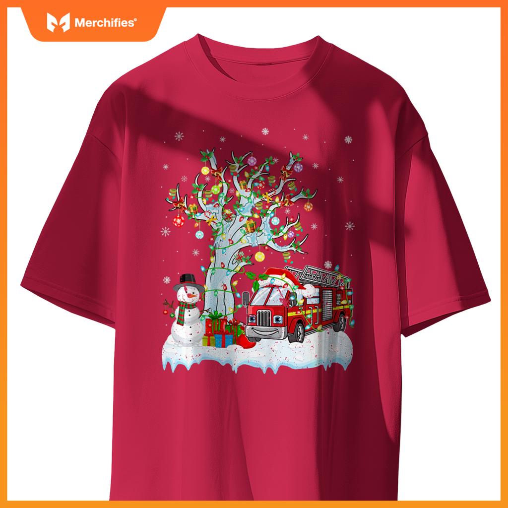 Xmas Tree Decoration Lighting Fire Truck Christmas T-Shirt