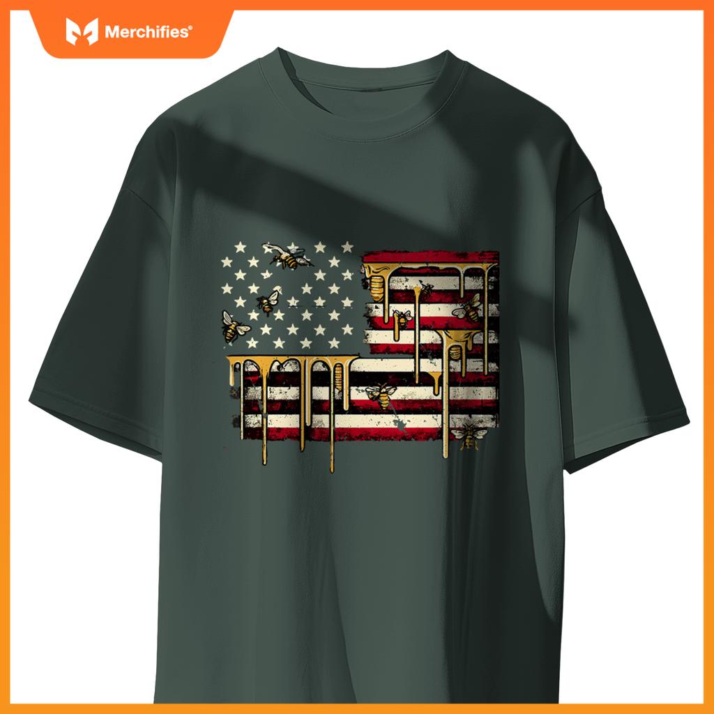 american flag & honeybee patriotic beekeeper beekeeping bees T-Shirt