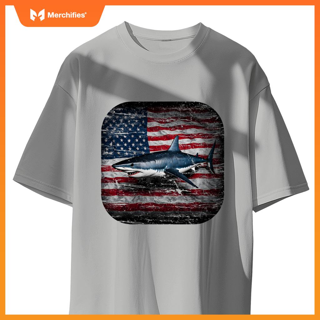 american mako shark distressed patriotic ocean awareness T-Shirt