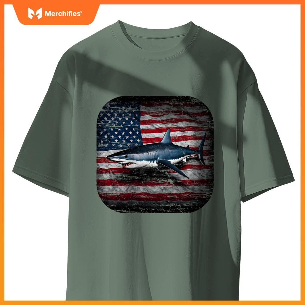 american mako shark distressed patriotic ocean awareness T-Shirt