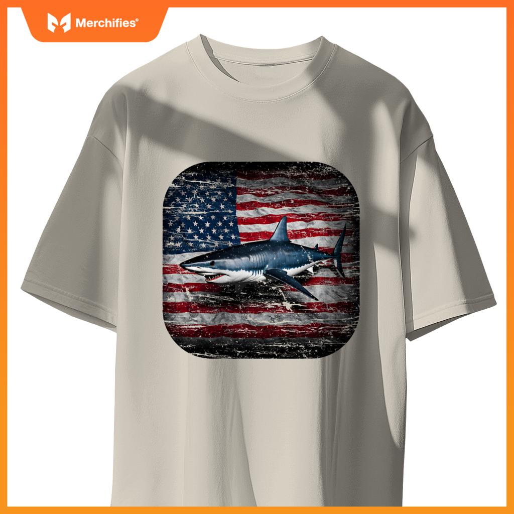 american mako shark distressed patriotic ocean awareness T-Shirt