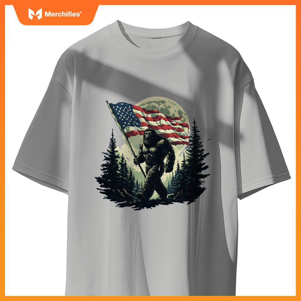 big foot bigfoot sasquatch american flag patriotic 4th july T-Shirt