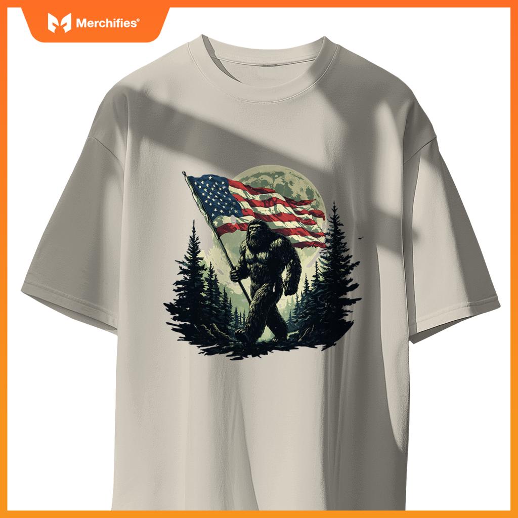 big foot bigfoot sasquatch american flag patriotic 4th july T-Shirt