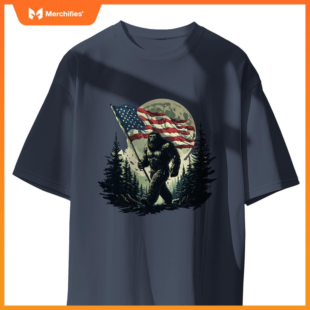 big foot bigfoot sasquatch american flag patriotic 4th july T-Shirt