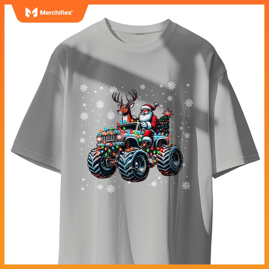 Christmas Santa Reindeer In Truck Xmas Lights Boys Youth T-Shirt