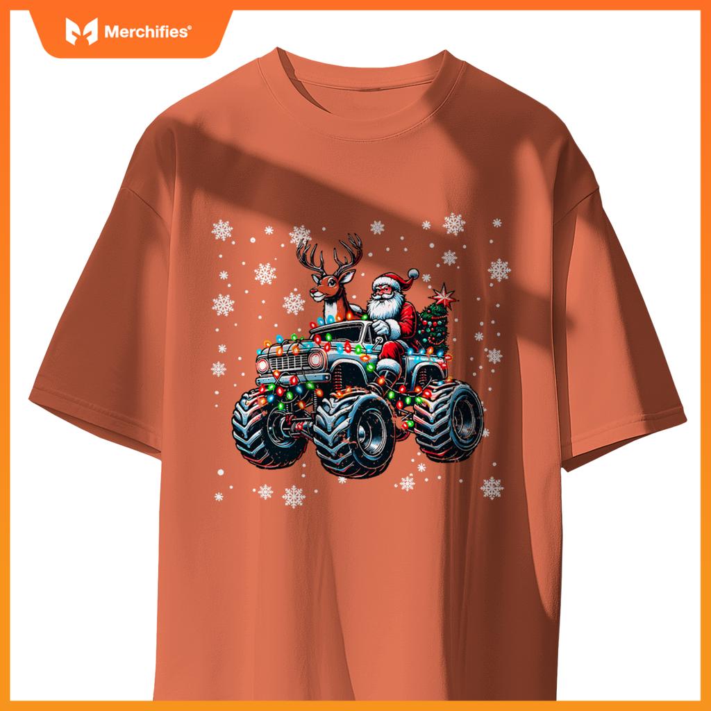 Christmas Santa Reindeer In Truck Xmas Lights Boys Youth T-Shirt