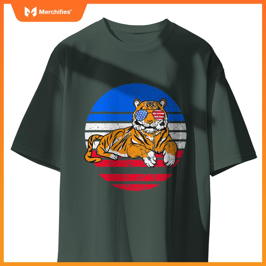 cool tiger patriotic american flag T-Shirt