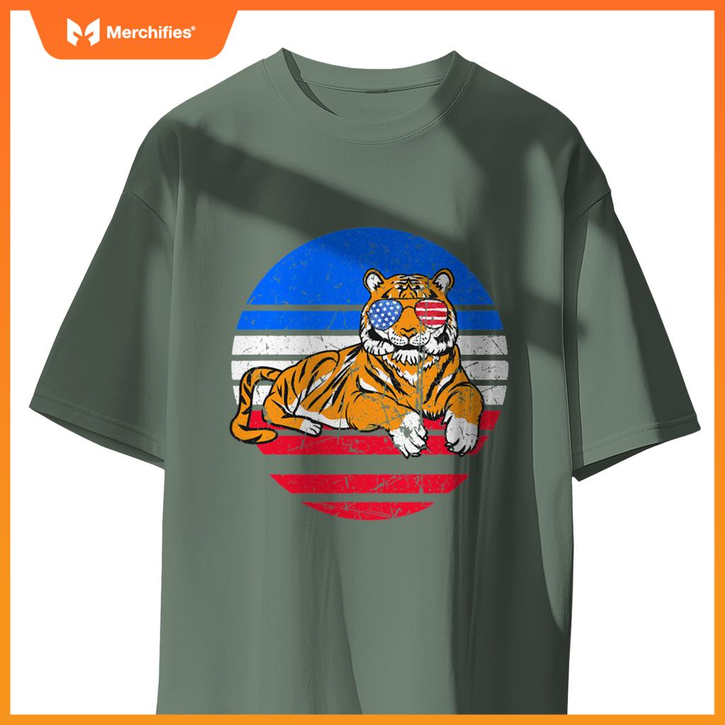 cool tiger patriotic american flag T-Shirt