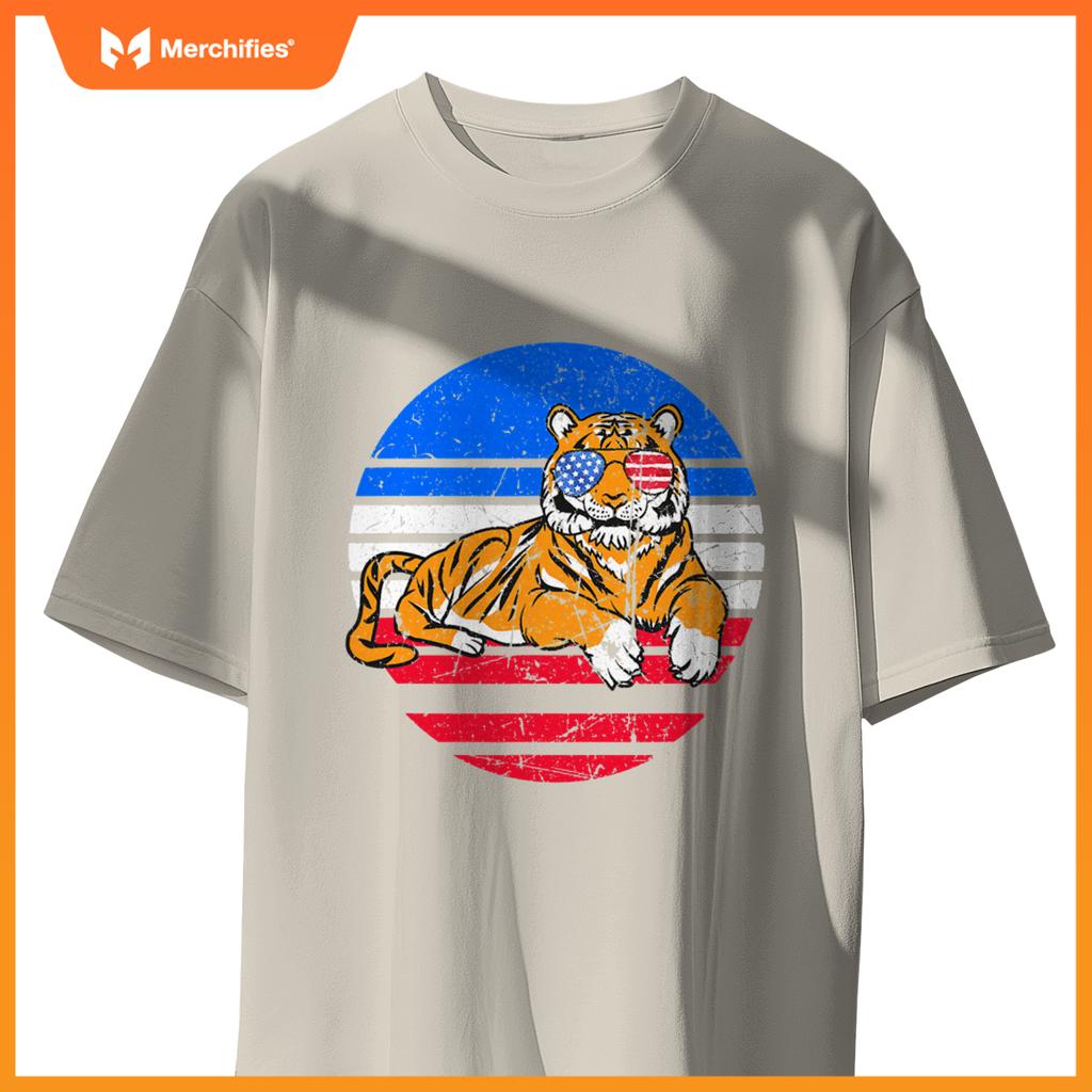 cool tiger patriotic american flag T-Shirt