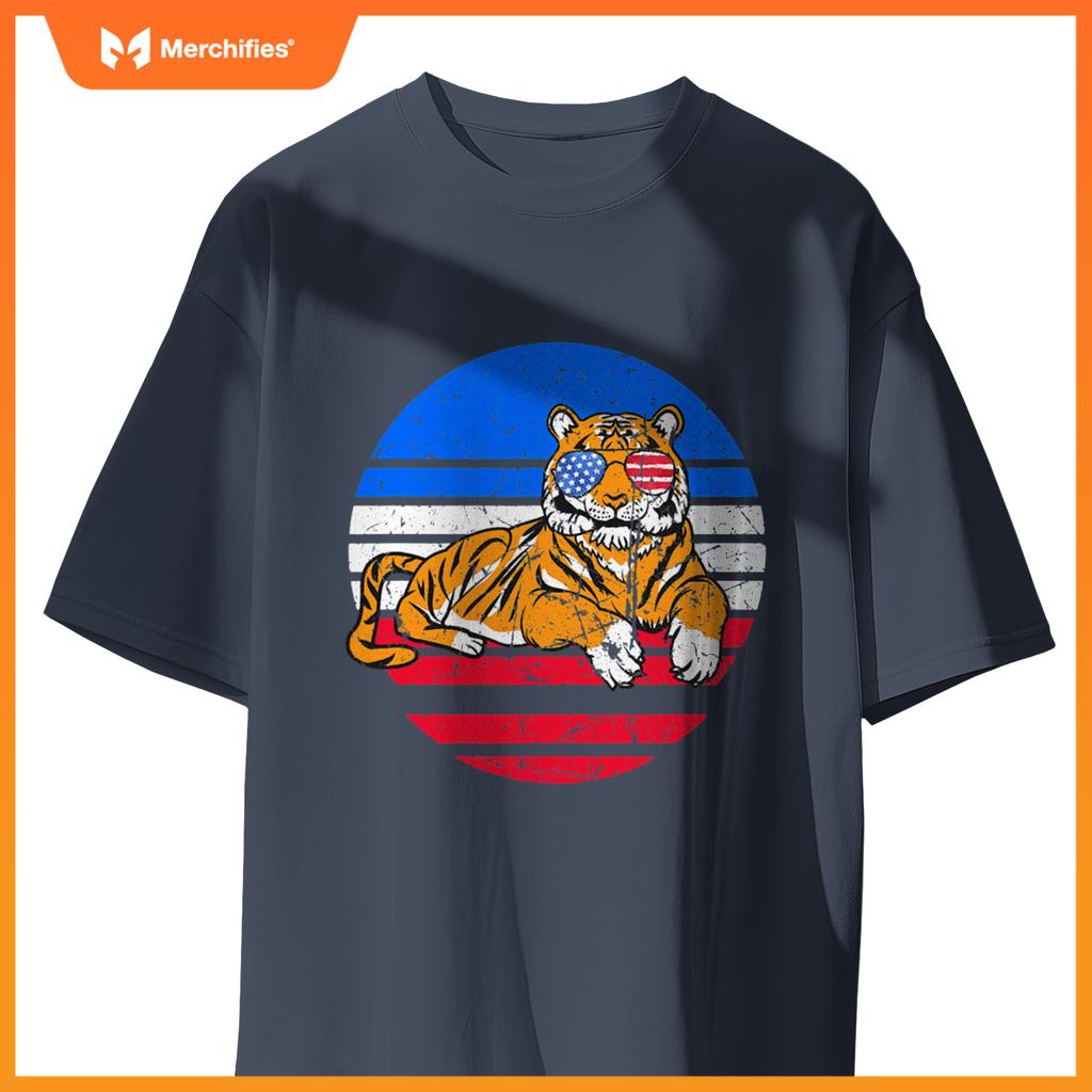 cool tiger patriotic american flag T-Shirt