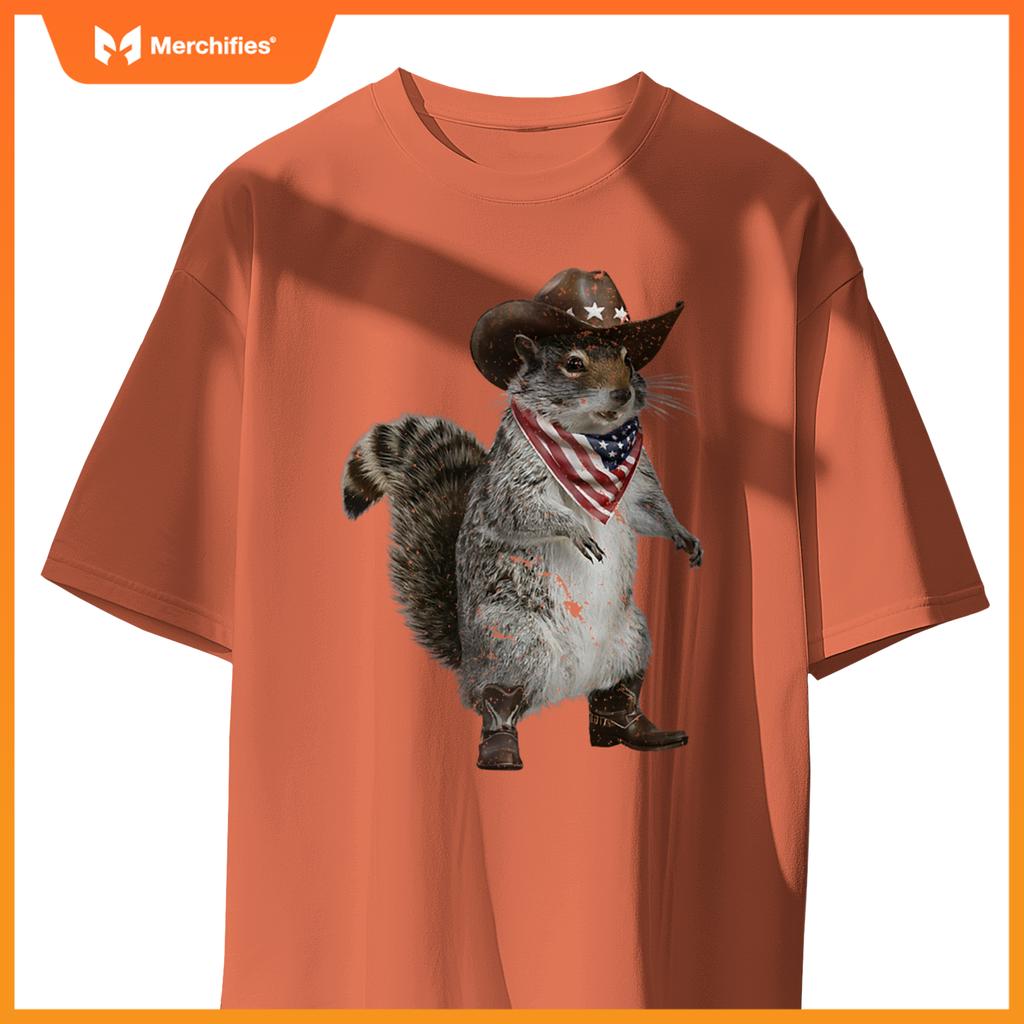 cowboy squirrel in patriotic out wildlife fun T-Shirt