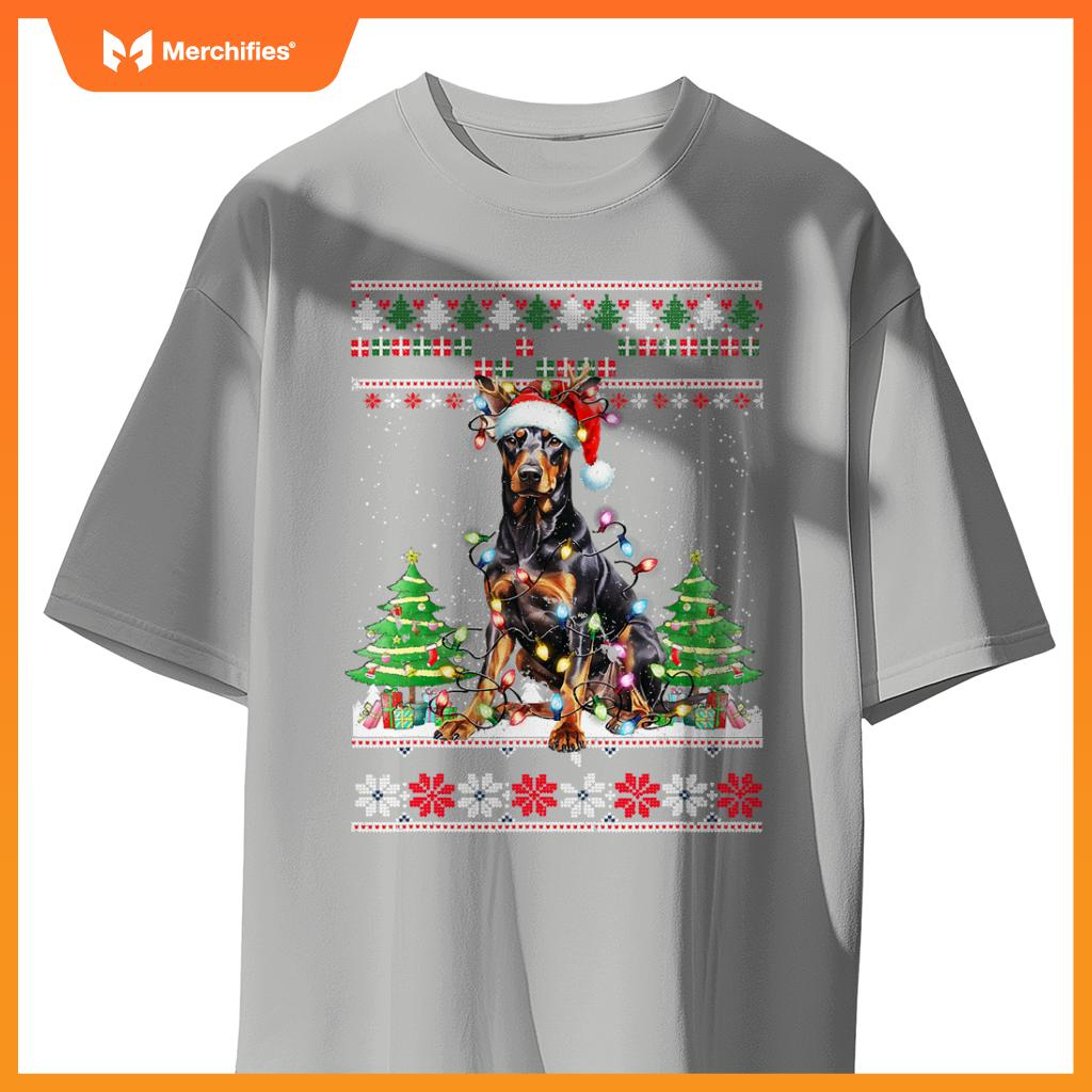 Doberman Dog Reindeer Christmas Lights T-Shirt