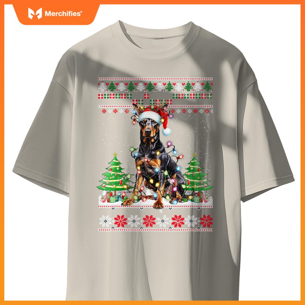 Doberman Dog Reindeer Christmas Lights T-Shirt