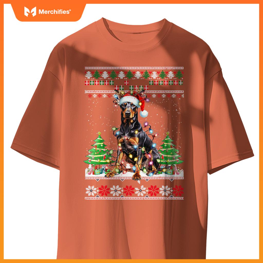 Doberman Dog Reindeer Christmas Lights T-Shirt