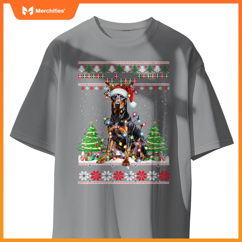 Doberman Dog Reindeer Christmas Lights T-Shirt