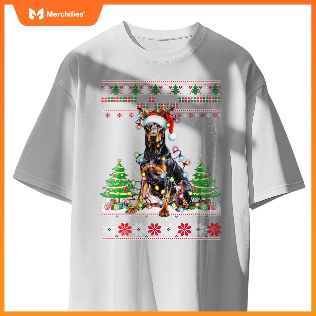 Doberman Dog Reindeer Christmas Lights T-Shirt