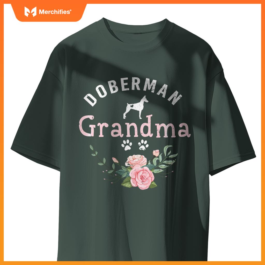 Doberman Dog s  Grandma Dog Lover Owner Christmas T-Shirt