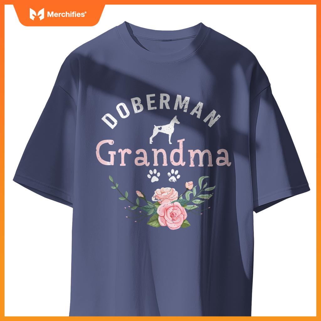 Doberman Dog s  Grandma Dog Lover Owner Christmas T-Shirt