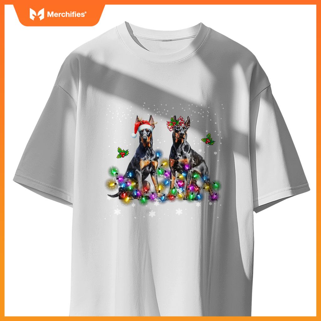 Doberman Dog Xmas Lights Men Women Christmas T-Shirt